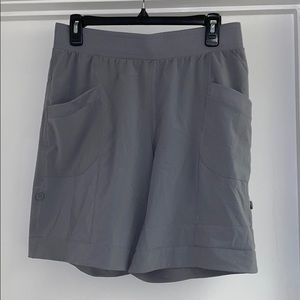 St. John’s Bay Active Bermuda Shorts Size Medium